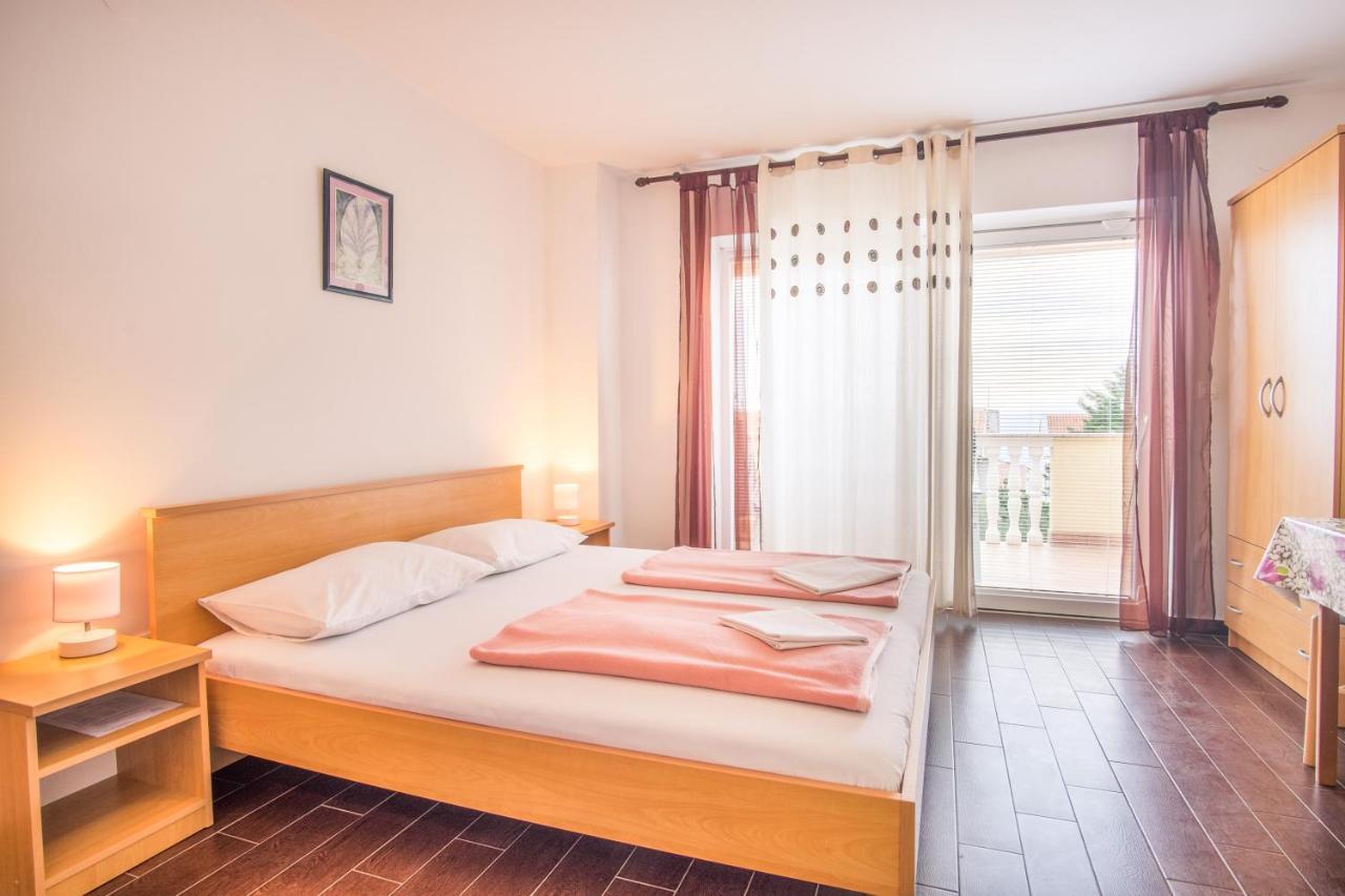 Apartments Bogdanic Krk I Veglia Exterior foto