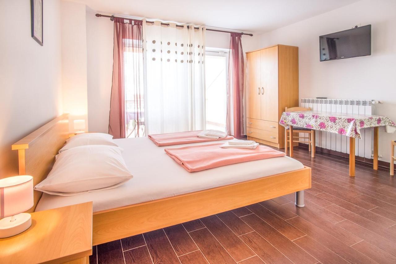 Apartments Bogdanic Krk I Veglia Exterior foto