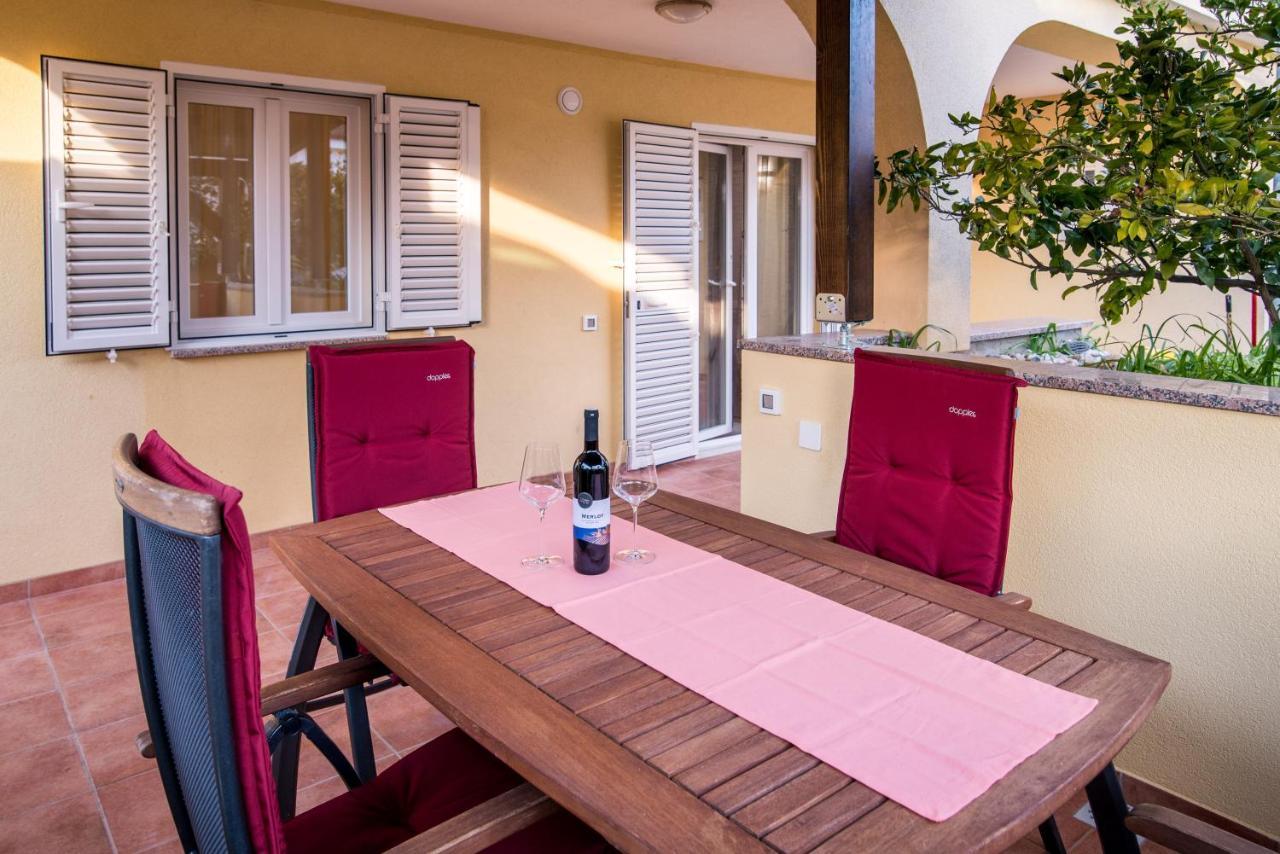 Apartments Bogdanic Krk I Veglia Exterior foto