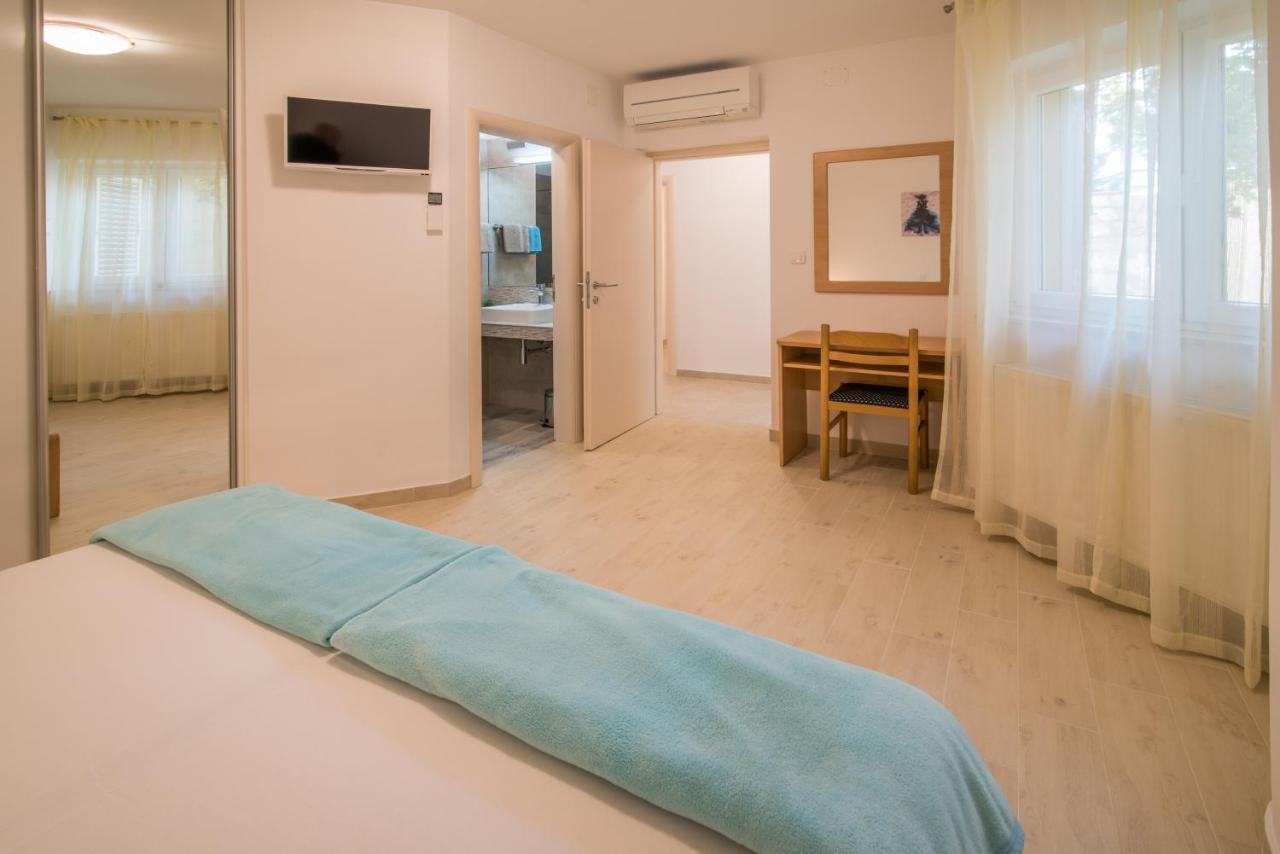 Apartments Bogdanic Krk I Veglia Exterior foto